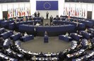 Депутаты Европарламента поддержали предложение до конца года отменить визовый режим для граждан Албании, а также Боснии и Герцеговины. По мнению ЕП, оба этих государства выполнили все необходимые требования по безопасности документов и борьбе с преступностью и нелегальной иммиграцией.