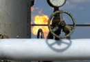 Белоруссия планирует рассчитаться за газовый долг с Россией в течение двух недель. При этом белорусская сторона выдвинула россиянам встречное требование: погасить долг за транзит газа в 217 млн.долл.