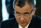 Глава МВД РФ Рашид Нургалиев заявил, что граждане должны сами определиться, как им обращаться к полицейским. Так министр прокомментировал сделанное ранее им же предложение обращаться к сотрудникам МВД после 1 марта «господин полицейский».