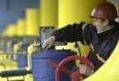 «Газпром» может сократить объем поставок газа в Белоруссию на 85% в том случае, если ОАО «Белтрансгаз» не выплатит российской компании долги до 21 июня текущего года.