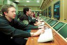 Они протестуют против нарушения условий Коллективного договора, а также против политики своего руководства.