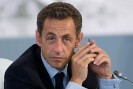 В прессе появилась информация, что избирательную компанию 2007г. президента Франции Николя Саркози незаконно финансировала наследница известной парфюмерной фирмы L’Oreal, самая богатая французская женщина, Лилиан Бетанкур.