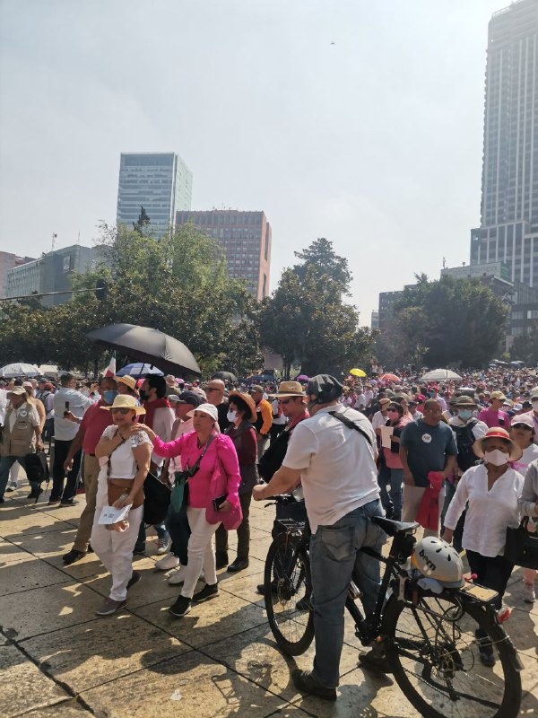 В Мексике массовые протесты и широкое недовольство из-за реформы избирательной системы, которую продвигает правительство действующего президента Андреса Мануэля Лопеса Обрадора (АМЛО). Объясняем причины, содержание реформы и то, как изменение одного из самых независимых и популярных институтов в стране может повлиять на политические процессы